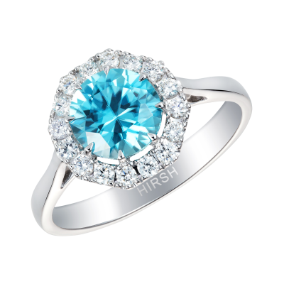 Regal Ring Set With a Zircon and Diamonds