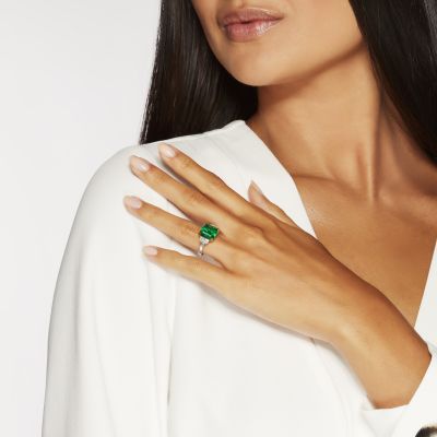 Extremely Rare Colombian Emerald Trio Ring