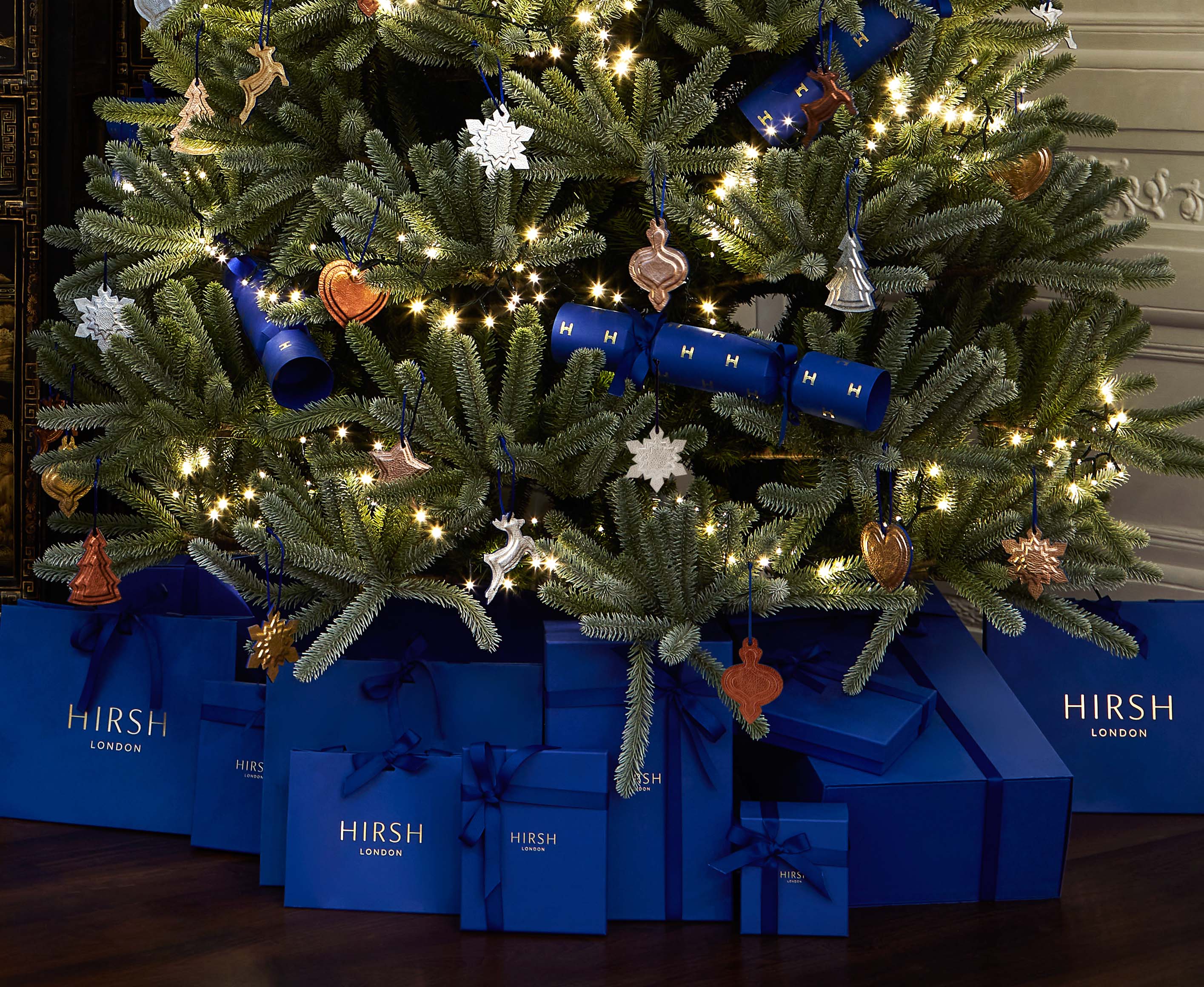A SPARKLING CHRISTMAS